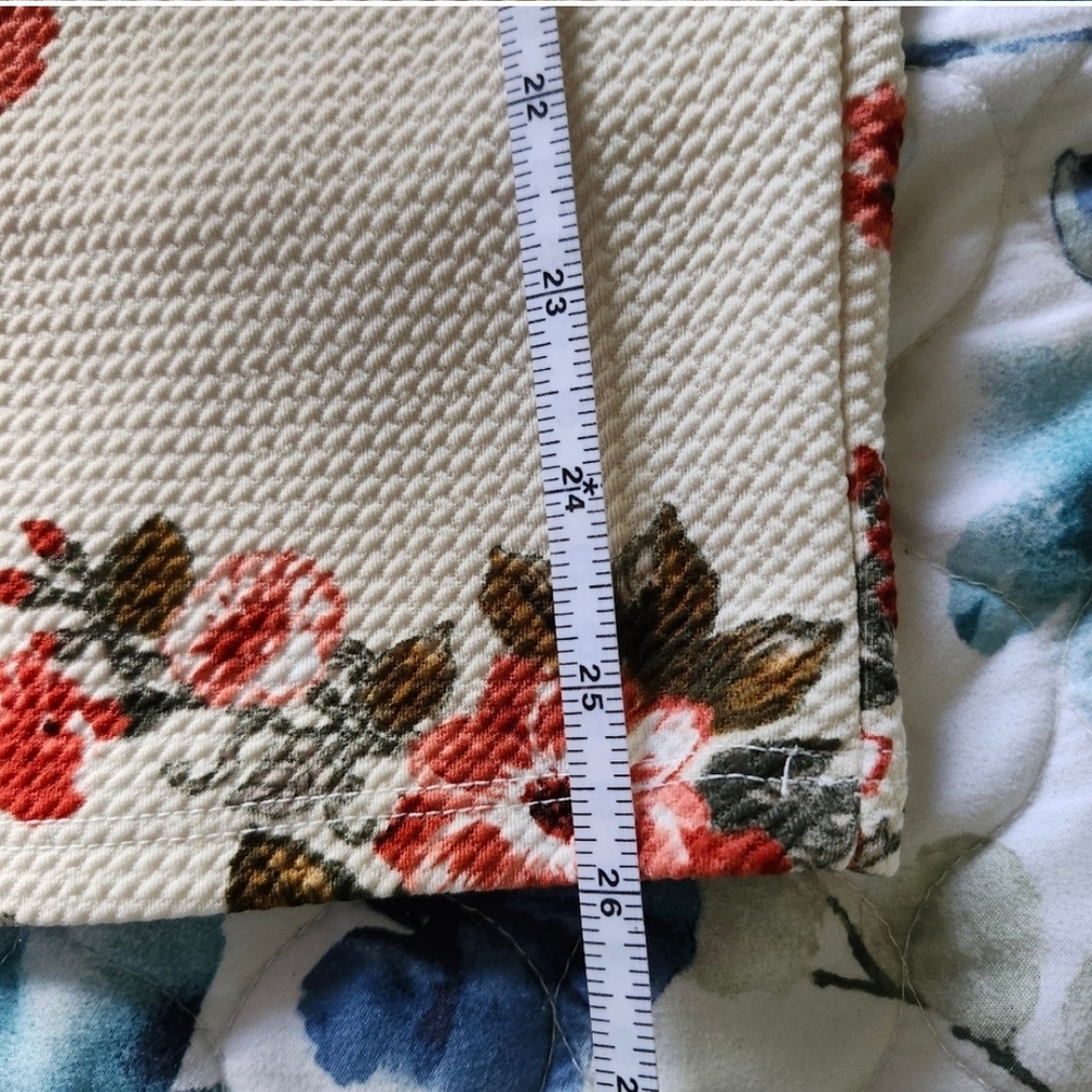 Floral Print Skirt - Red and Cream - Picture 4 of 6